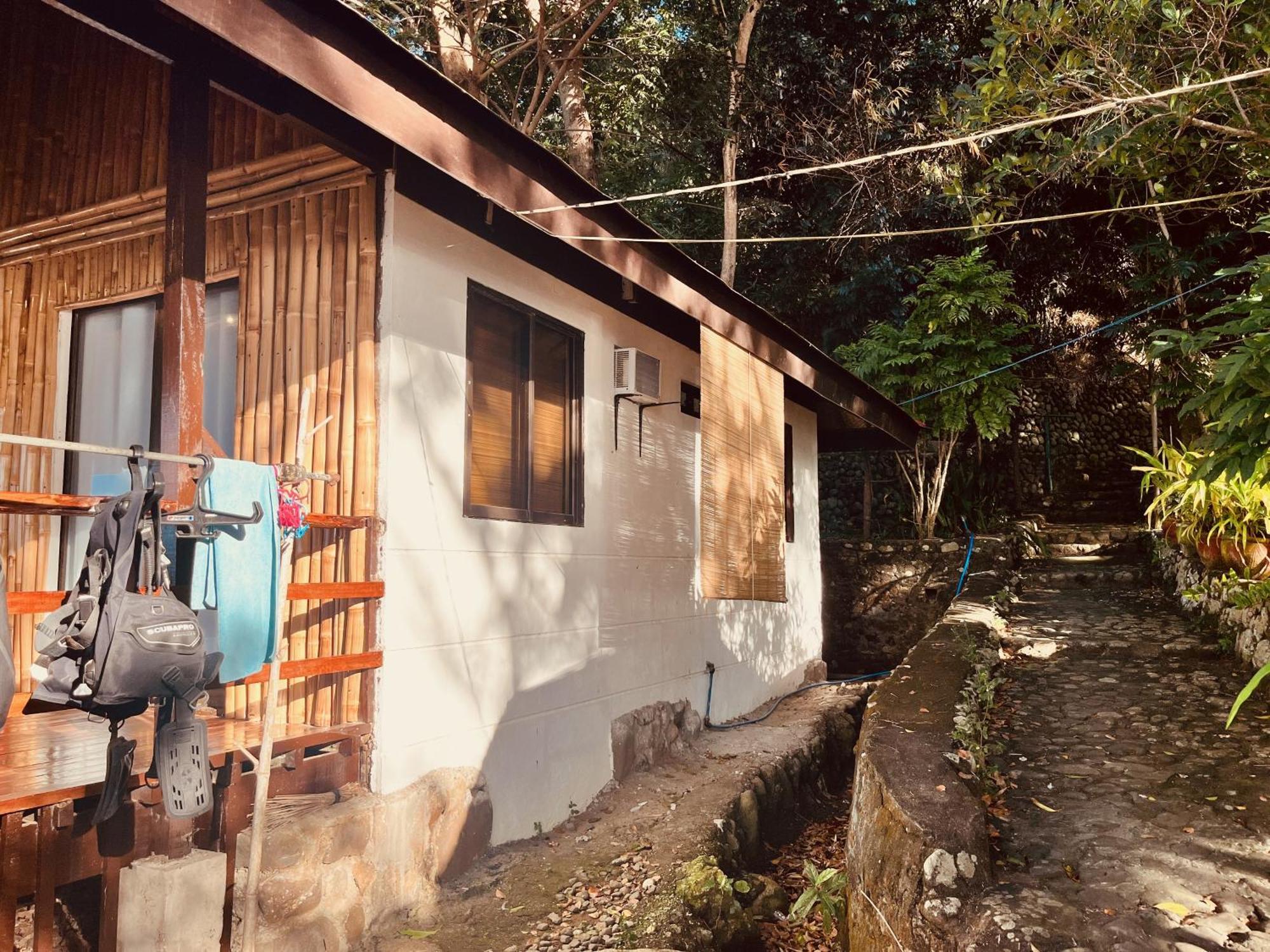 Villa Milagros Dive Inn Anilao Mabini  Exterior photo